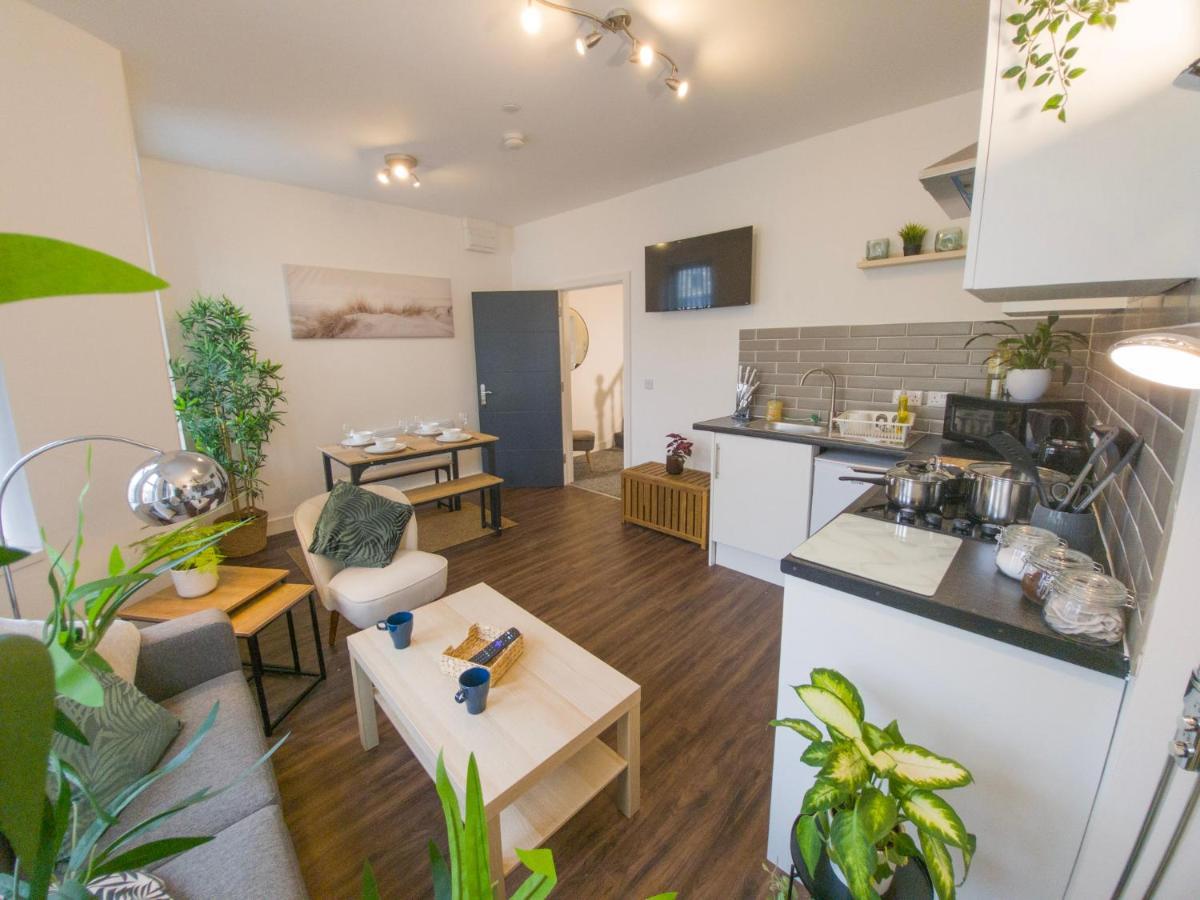 Principality Suites; Three Bed By Property Promise カーディフ エクステリア 写真