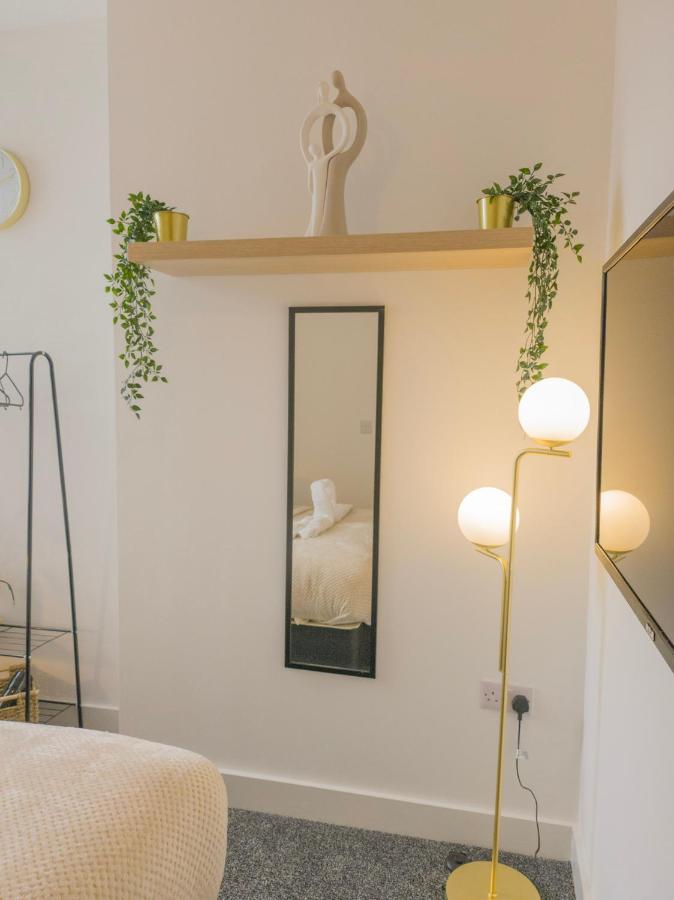 Principality Suites; Three Bed By Property Promise カーディフ エクステリア 写真