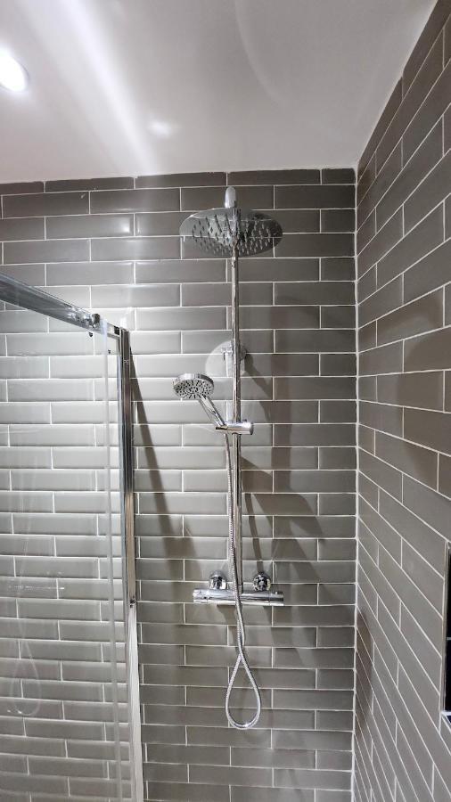 Principality Suites; Three Bed By Property Promise カーディフ エクステリア 写真